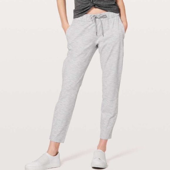 lululemon athletica Pants - 🍋NWT Lululemon On The Fly Pant